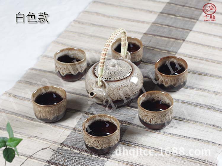 白色提梁